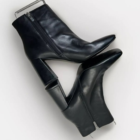 Marc Fisher Fellie Bootie Ankle Boot Black Leather Sz 8.5 - Picture 2 of 9